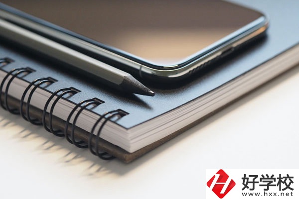 桂陽(yáng)縣職業(yè)技術(shù)教育學(xué)校環(huán)境怎么樣？宿舍好不好？