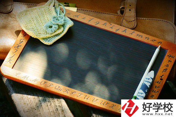長沙益立中等職業(yè)學(xué)校是公辦還是民辦？辦學(xué)條件怎么樣？