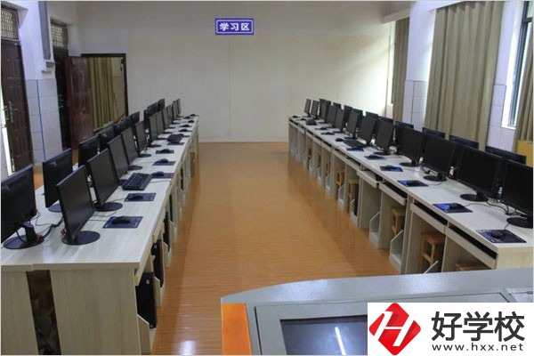 通道縣職業(yè)中等專業(yè)學(xué)校在哪？學(xué)費(fèi)需要多少？