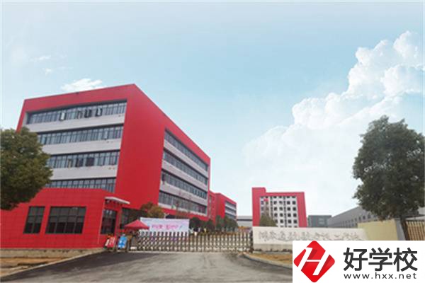 長(zhǎng)沙有學(xué)費(fèi)不貴的民辦技校嗎？可以參加對(duì)口高考嗎？