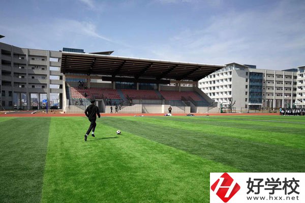 株洲市工業(yè)中等專業(yè)學(xué)校有哪些辦學(xué)特色？