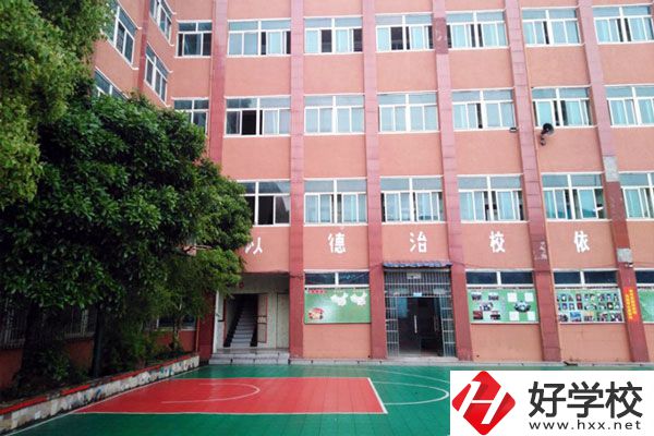 岳陽市中山財(cái)經(jīng)職業(yè)學(xué)校好不好？值得報考嗎？