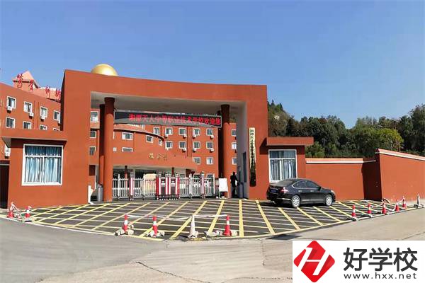 湘潭市岳塘區(qū)的天人職校有什么專業(yè)？