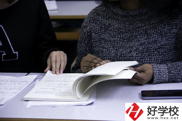 湖南懷化商業(yè)學(xué)校環(huán)境好不好？宿舍怎么樣？
