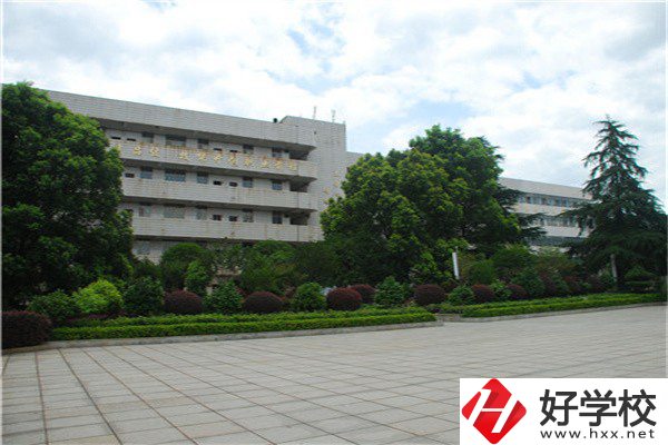 郴州市第一職業(yè)中專有多大？環(huán)境如何？