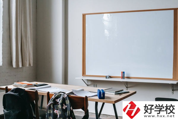 株洲市生物工程中專學(xué)校有哪些專業(yè)？怎么選好呢？