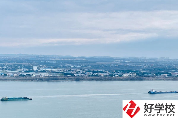 湖南省有色金屬中等專業(yè)學(xué)校有哪些專業(yè)？