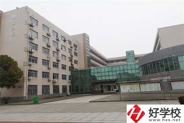 湖南想學UI推薦哪些中職？學校就業(yè)如何？
