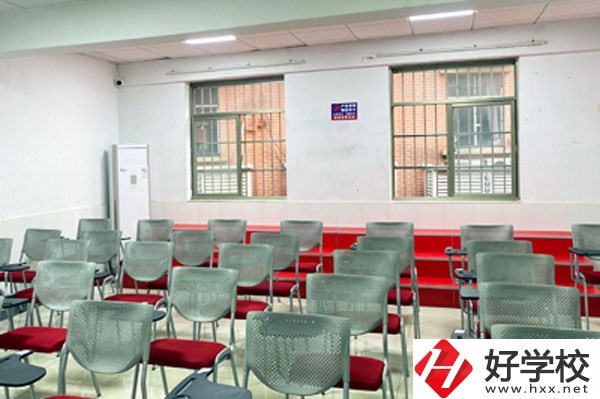 湖南長沙藝術(shù)學(xué)校有哪些招生要求？
