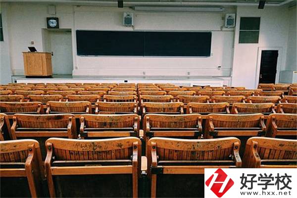 在湖南“晚熟”的孩子該何去何從？該怎么擇校？