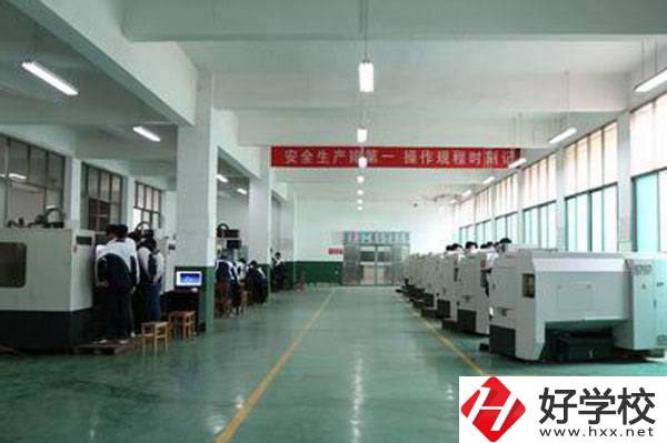 益陽有哪些公辦中專？辦學條件好不好？