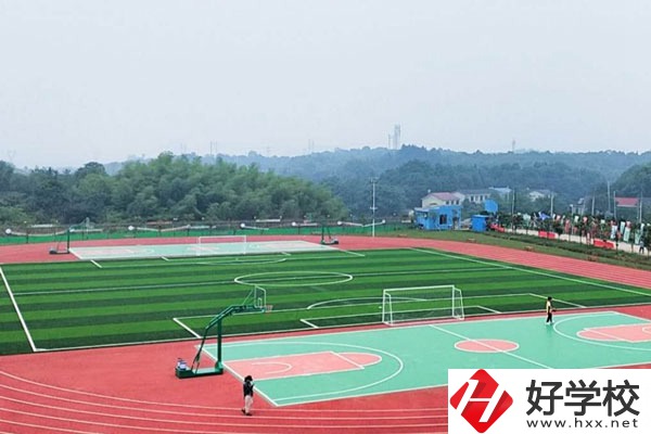 湖南華中工業(yè)技工學(xué)校好不好？
