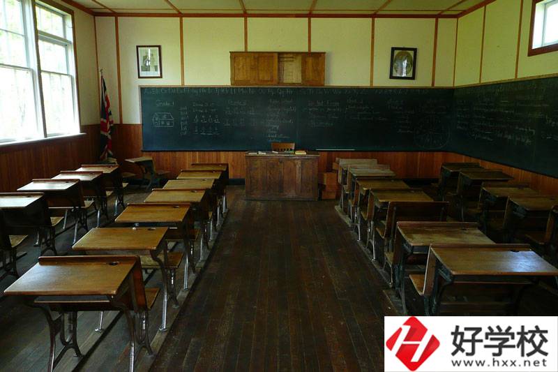 湘西州經(jīng)濟(jì)貿(mào)易學(xué)校是公辦學(xué)校嗎？怎么樣？