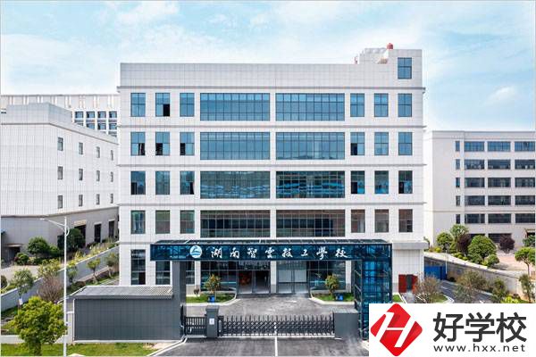 湖南智云技工學(xué)校有汽車美容專業(yè)嗎？還有什么專業(yè)？