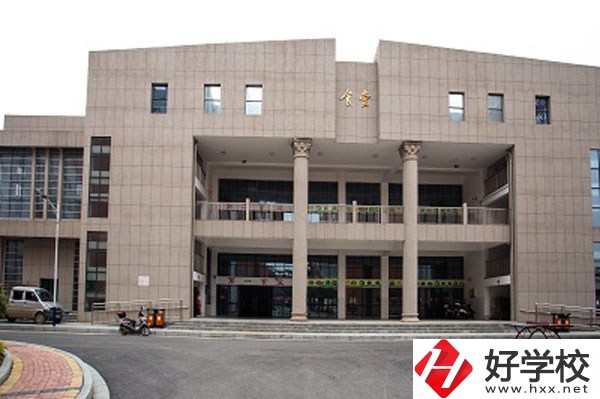 鳳凰縣職業(yè)中專學(xué)校怎么樣，有哪些招生專業(yè)？