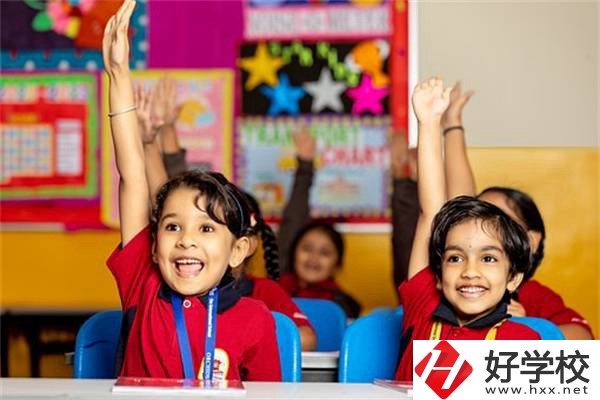 在湖南想當(dāng)老師可以學(xué)哪些專業(yè)？需要考證嗎？