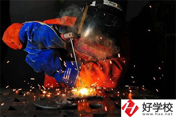 郴州有學(xué)電焊專(zhuān)業(yè)的學(xué)校嗎？就業(yè)薪資高嗎？