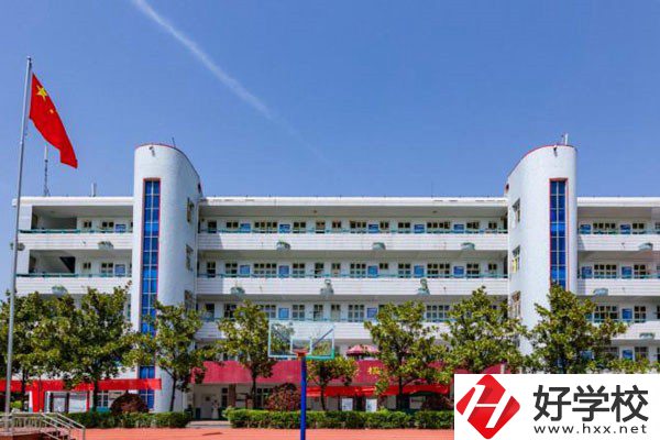 株洲軌道交通職業(yè)技術(shù)學(xué)校位置在哪里？乘車路線有哪些？