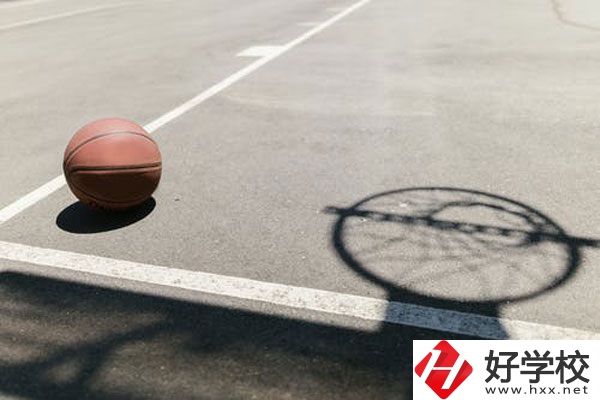 湖南省商業(yè)職業(yè)中等專業(yè)學(xué)校怎么樣？宿舍怎么樣？