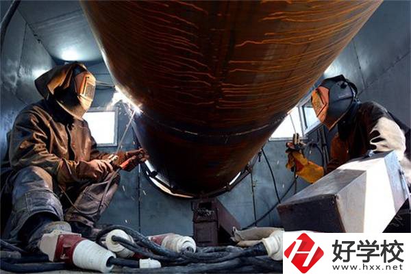 在湖南選擇技校就讀有什么優(yōu)勢？讀技校怎么樣？