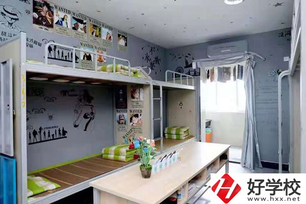 長(zhǎng)沙湘江科技中等職業(yè)學(xué)校宿舍環(huán)境和食堂環(huán)境怎么樣？