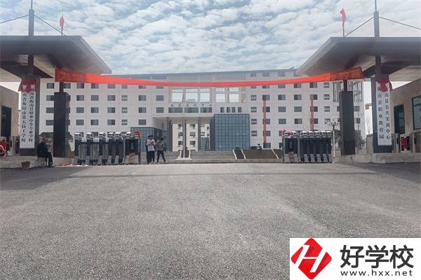 衡陽(yáng)哪些中職可以學(xué)醫(yī)美專業(yè)？專業(yè)就業(yè)前景如何？