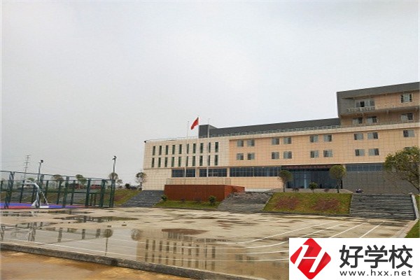 婁底民辦中職學(xué)校怎么樣？民辦中職值得就讀嗎？
