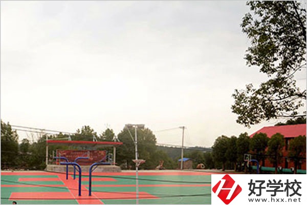 邵陽騰爵職業(yè)中專的航空服務(wù)專業(yè)怎么樣？