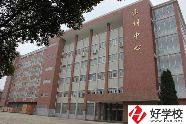 岳陽公辦中專都有哪些學(xué)校？有哪些專業(yè)？