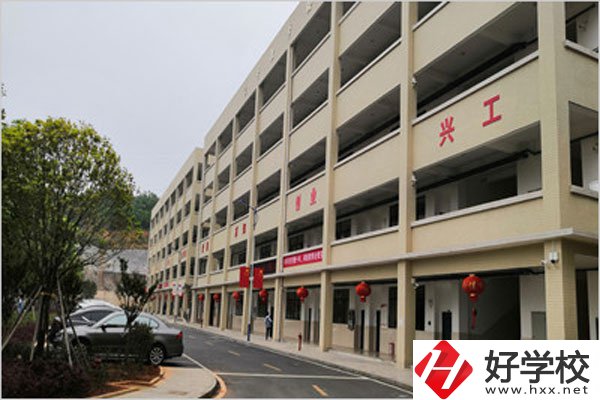 郴州臨武職業(yè)中專怎么樣？教學(xué)條件好不好？