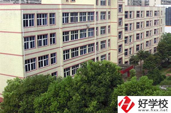 初中畢業(yè)讀中專(zhuān)，郴州工業(yè)交通學(xué)校好不好？
